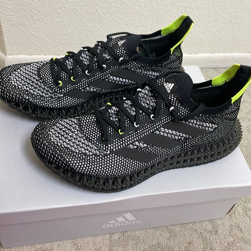 Adidas 4DFWD size 12 Black with Gray new with tags NWT
